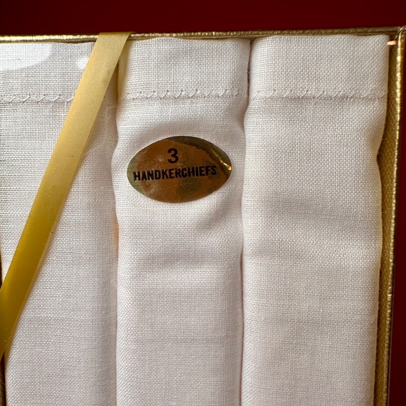 Vintage Men’s Handkerchief Set – New in Box (3 Pack) - Picture 4 of 4